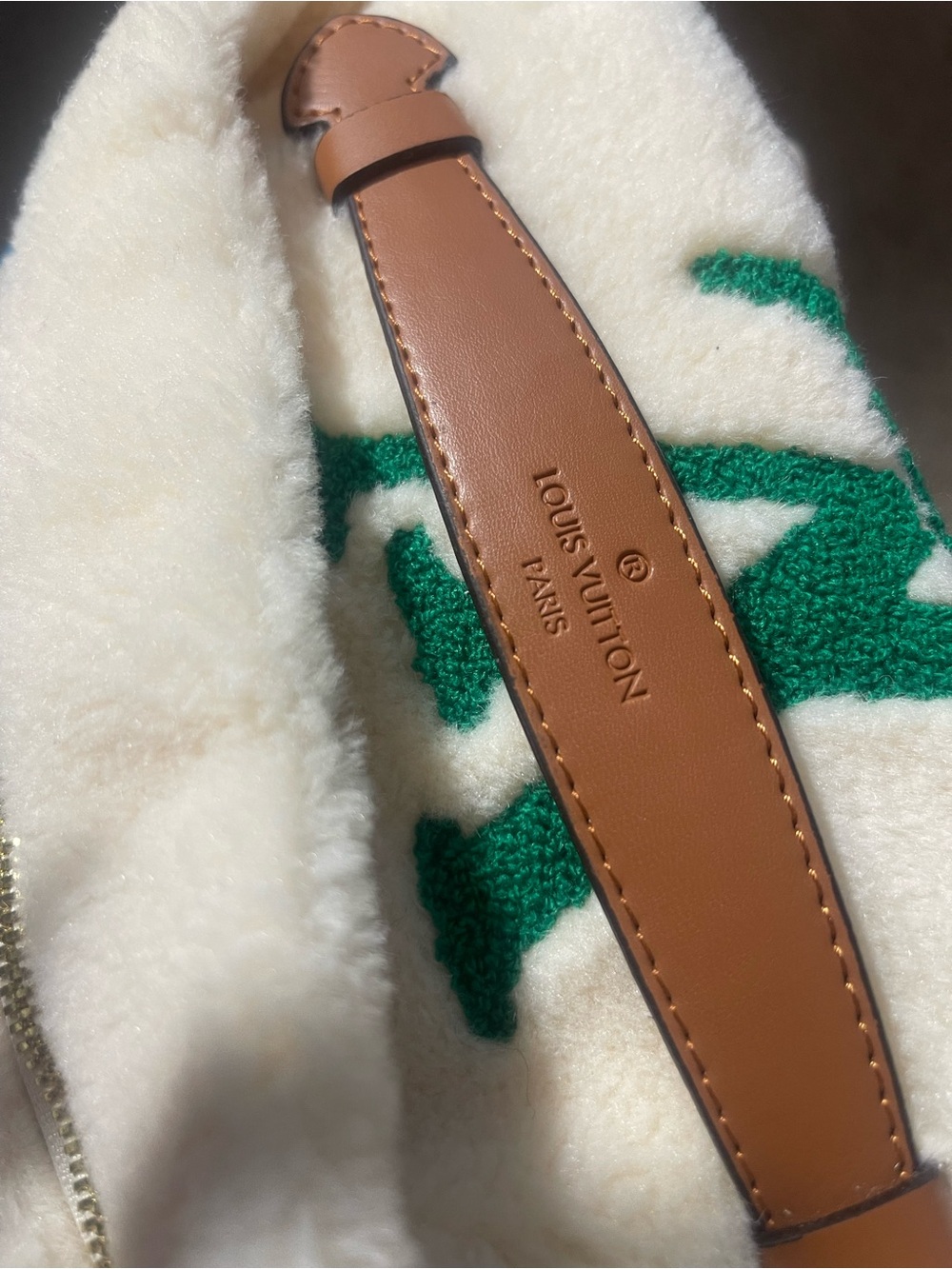 Fur BumBag - Picture 2 of 9